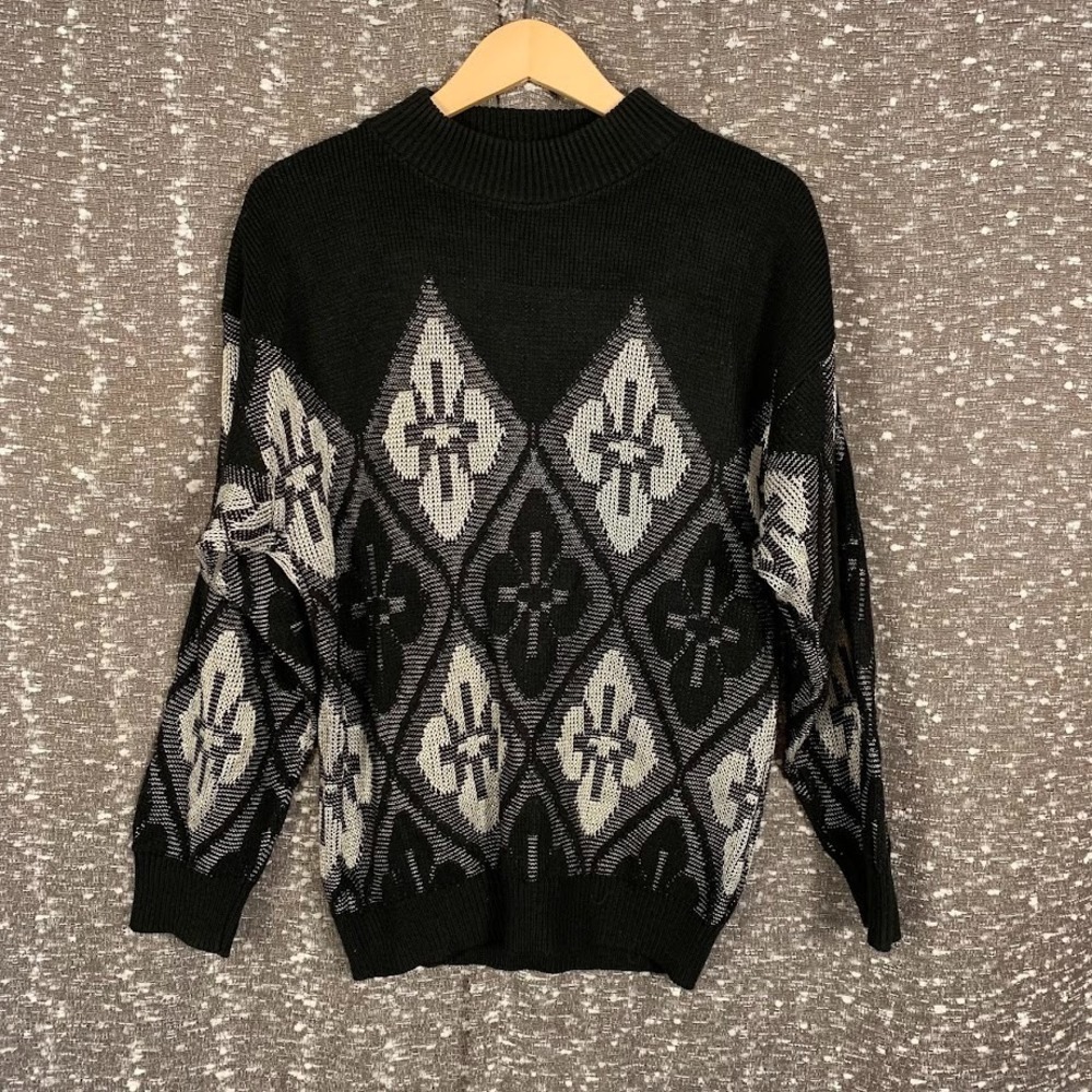 Vintage Fortune Knits Inc Women's Black Geometric Pullover‎ Knit Sweater
